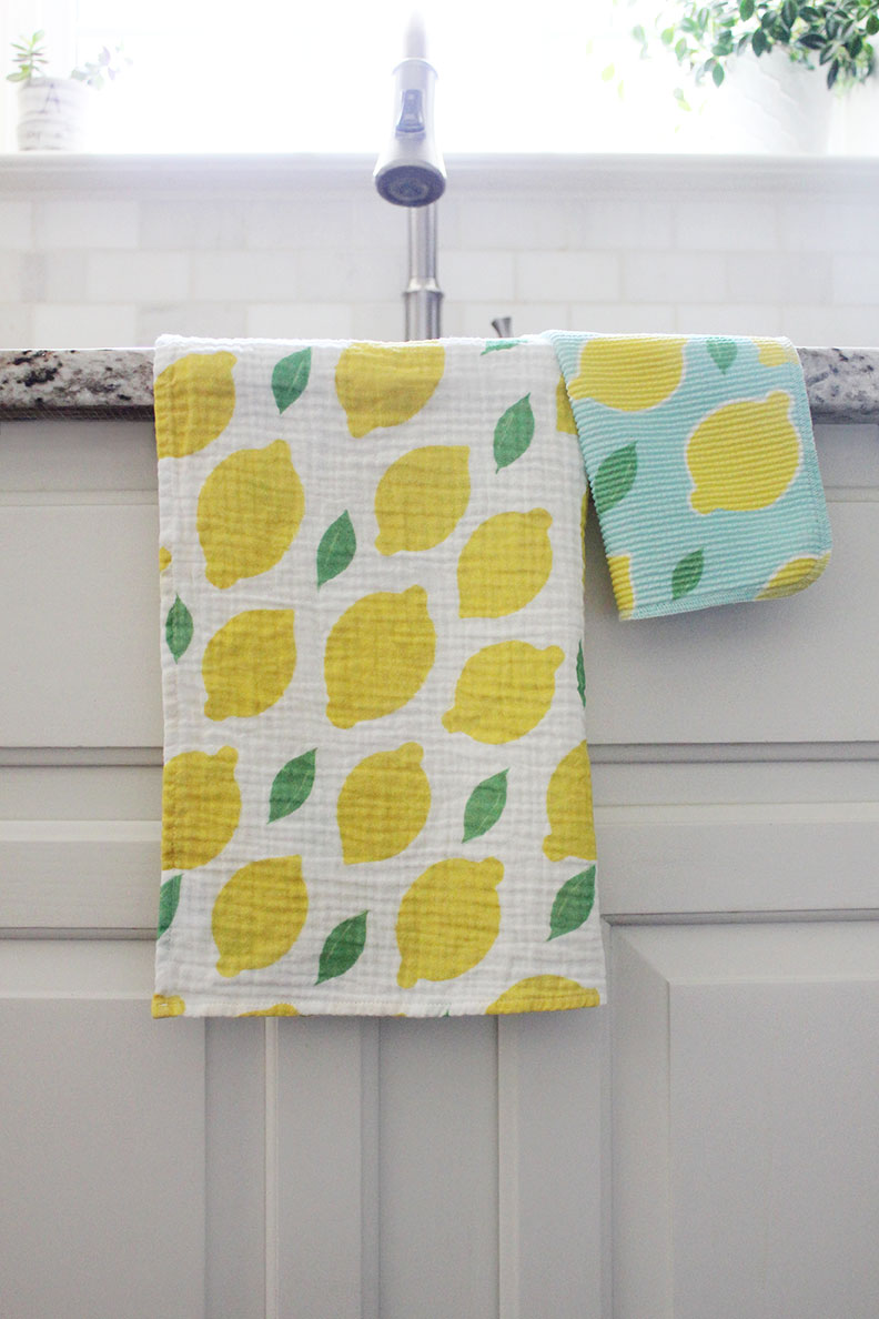 Dish Cloth/Reusable Napkin - Strawberries