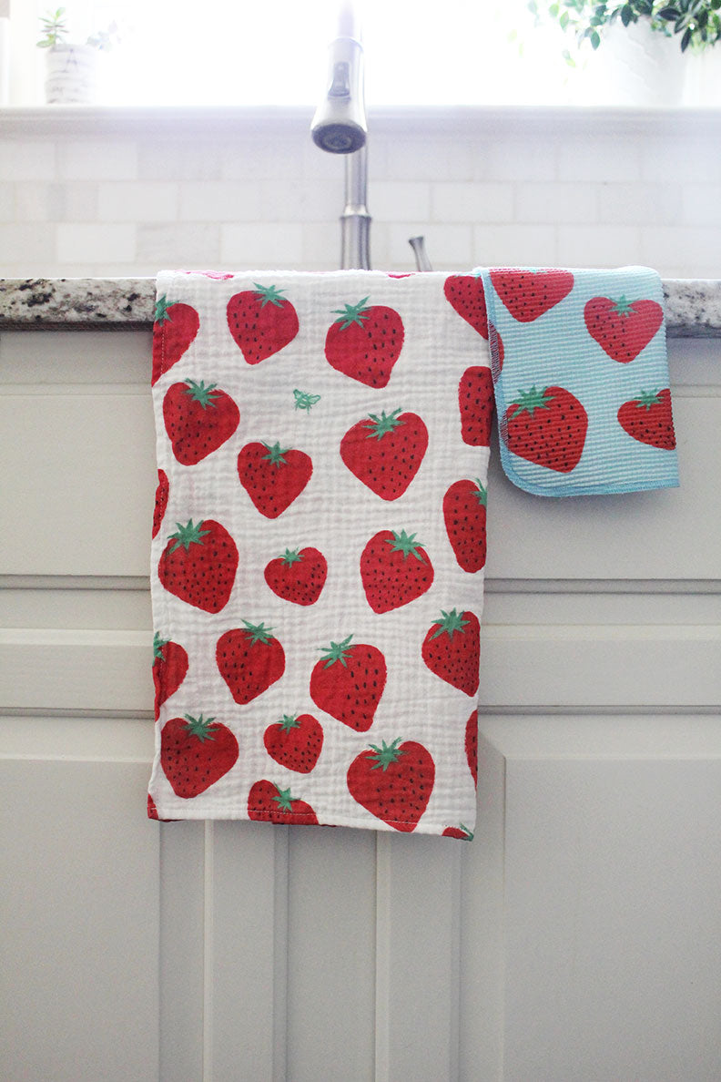 Dish Cloth/Reusable Napkin - Strawberries